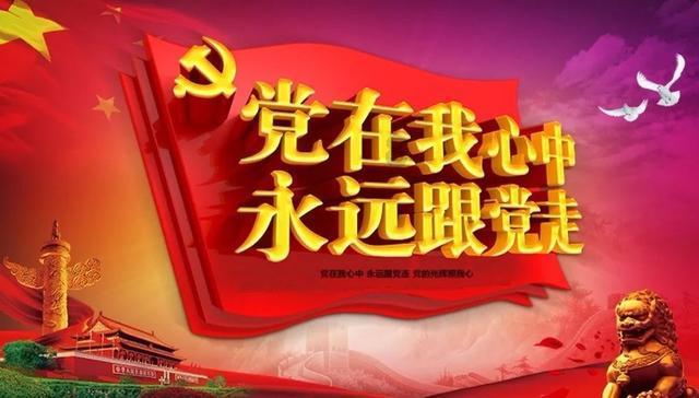 沙滩游玩的女孩们