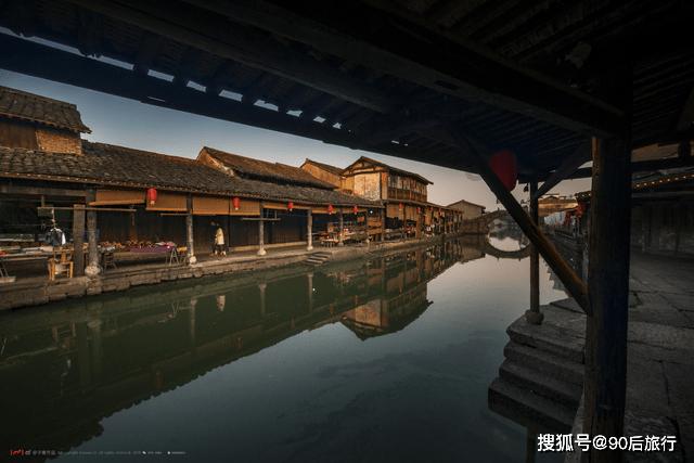 逃离上升的热气球